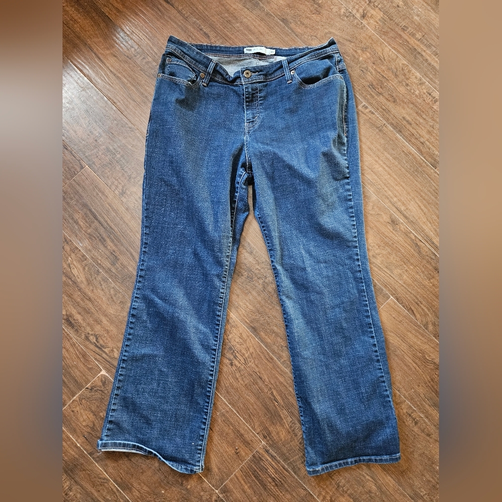 Womens Plus Boot Cut Levis Sz 18W.  #34